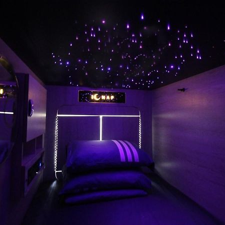 L'Etoile De Mer Mong Kok - Capsule Hotel Kowloon  Екстериор снимка